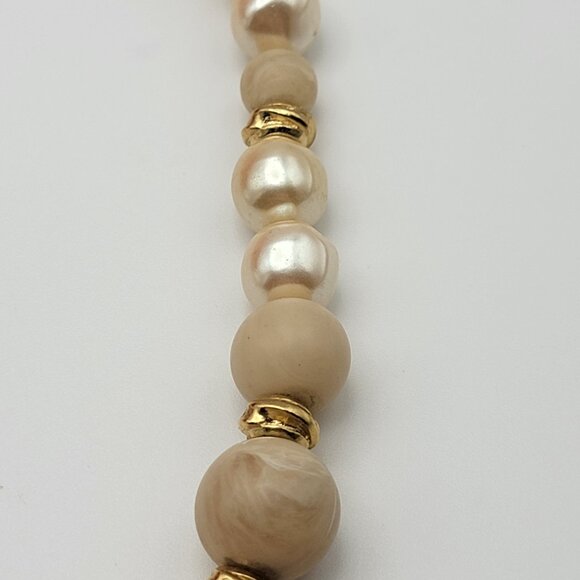 Givenchy Gold Tone Cream Faux Pearl Beaded Necklace 31" Toggle Clasp - Picture 5 of 9